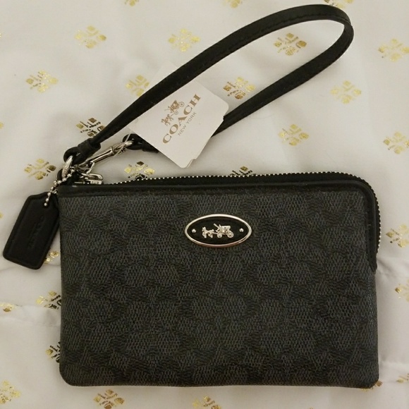 Coach Handbags - NWT Authentic COACH wristlet wallet
